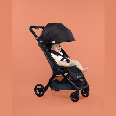 ERGOBABY | METRO+ Black*  kočárek